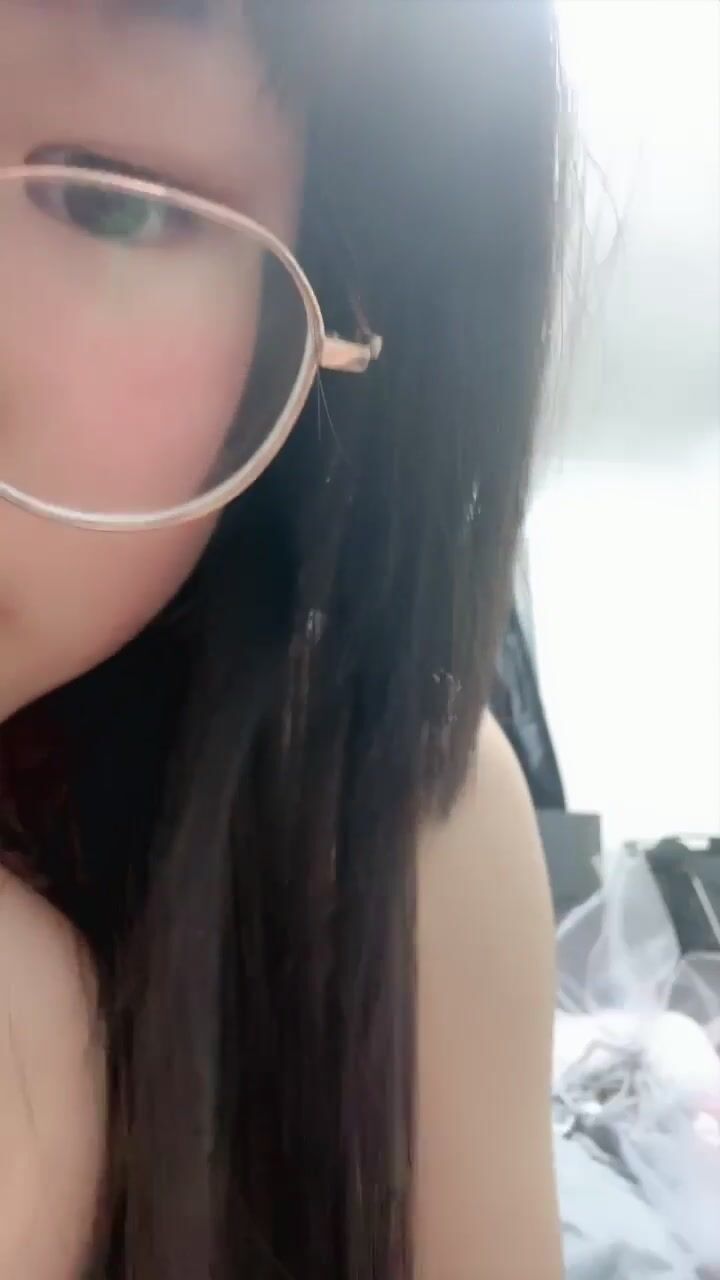 學妹女同推薦！~【小怡醬】拉閨蜜下海雙向奔赴舌吻疊羅漢~11