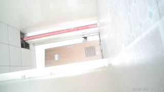 某电子厂厕拍高清无水印版 这绝对是厕拍界的天花板了 角度和清晰度没得说 女主都是挑选过的 颜值都在线②0