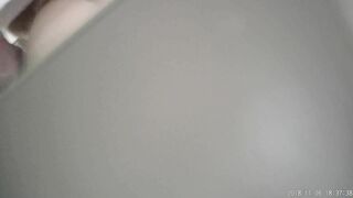 某电子厂厕拍高清无水印版 这绝对是厕拍界的天花板了 角度和清晰度没得说 女主都是挑选过的 颜值都在线②1