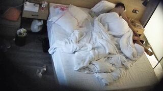 10-19酒店高清偷 极品反差婊眼镜学妹被男友调教的像一只得心应手的小母狗各种换装毒龙高技术套鸡巴9