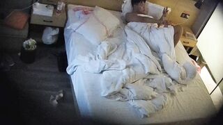 10-19酒店高清偷 极品反差婊眼镜学妹被男友调教的像一只得心应手的小母狗各种换装毒龙高技术套鸡巴9