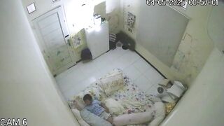 黑客破解家庭网络摄像头偷拍 极品夫妻 的日常性生活每次啪啪都需要道具插逼自慰热身再开干