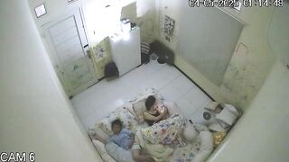 黑客破解家庭网络摄像头偷拍 极品夫妻 的日常性生活每次啪啪都需要道具插逼自慰热身再开干