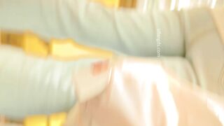 -大神尾随偷拍 粉色印花连衣裙少妇和儿子逛街屁股半透明内内 店内抄底长筒靴白色短裙美女抄底薄丝靴子欣赏美腿