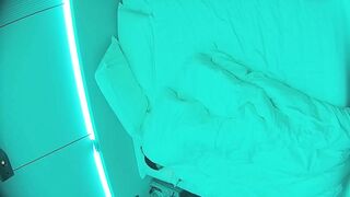 大学城 10-18 超长视频 拍到一对完美炮搭子 男的胖女的靓 丝袜破坏 边做边自己拍 女的有点像单依纯.2