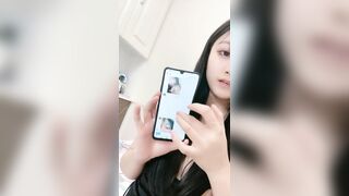 推荐 颜值嫩妹【小妲姬呀】大眼甜妹，魅魔体制，除了逼黑点其他完美，道具自插，掰逼展示7