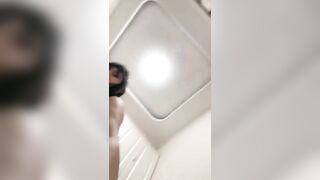 推荐 颜值嫩妹【小妲姬呀】大眼甜妹，魅魔体制，除了逼黑点其他完美，道具自插，掰逼展示8