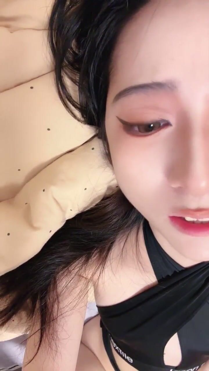 刺激！SM绝美校花纯欲母狗“菠萝吹吹”骚出天际85部合集第一弹2