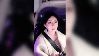 推荐 骚少妇【喵喵小野猫】女探花开车送逼上门钓鱼男探花，没业务的时候道具自慰，掰逼展示给狼友打飞机