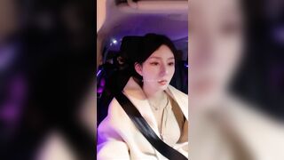 推荐 骚少妇【喵喵小野猫】女探花开车送逼上门钓鱼男探花，没业务的时候道具自慰，掰逼展示给狼友打飞机0