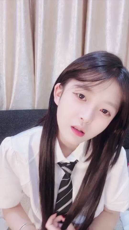 ✅超清纯校花嫩妹『源源baby』高挑身材超高颜值，清纯淫靡并存，轻轻一操就喷水 清纯面庞超反差 3