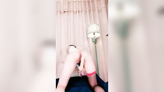 #小妲己 #白云甜气质御姐露奶玩穴：穿衣塞校花，脱衣掰穴一字马，裸舞露毛骚穴抠，道具插穴叫爸爸喷淫水