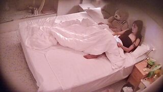 大学城 11-19 好久没更妓女小姐姐接客了 这次小姐姐又接了三位 胖大哥战力很高 学生仔就很拉胯了0