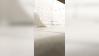 大神潜入高中女厕全景偷拍多位漂亮学妹❤️各种粉嫩的美鲍鱼完美展示2