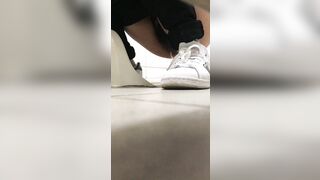 大神潜入高中女厕全景偷拍多位漂亮学妹❤️各种粉嫩的美鲍鱼完美展示2