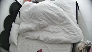 11-16新流出酒店偷拍 大学校花气质眼镜学妹周末出门之前被被男友无套操了三次完整版11