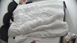 11-16新流出酒店偷拍 大学校花气质眼镜学妹周末出门之前被被男友无套操了三次完整版11