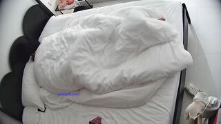 11-16新流出酒店偷拍 大学校花气质眼镜学妹周末出门之前被被男友无套操了三次完整版11