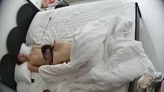 11-16新流出酒店偷拍 大学校花气质眼镜学妹周末出门之前被被男友无套操了三次完整版11