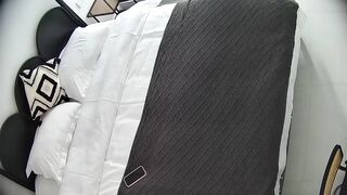 11-16新流出酒店偷拍 大学校花气质眼镜学妹周末出门之前被被男友无套操了三次完整版