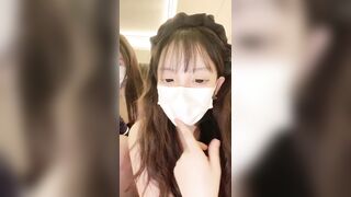 推荐 颜值嫩妹【女孩的诱惑】双女整活，完美一线天，大尺度掰逼展示，裸舞诱惑1