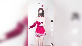 推特极品裸舞福利姬 一口白桃七 11月裸舞露出合集9