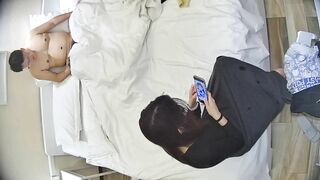 民宿酒店 11-25 眼镜情侣一看就是知识分子 床上做爱都很含蓄 没有热烈的激情碰撞 浪费美女资源9