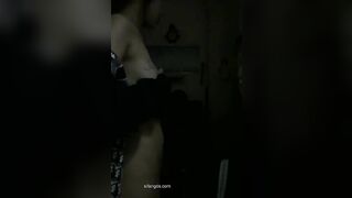 11月新品，露出小母狗勾引保安和按摩老头，完成主人任务，叫醒保安大爷，把老大爷都吓坏了