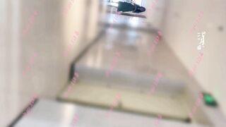 最新购买分享电报收费群精品厕拍 商场卫生间开闪光灯偷拍花店老板娘尿尿 附艺术照