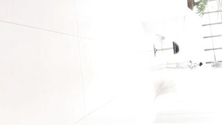 十二月最新流出 厕拍大神潜入某高档私人会所偷拍美女前台和 极品开档黑丝高跟坐台小姐