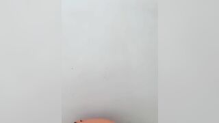 高颜值美女【阿婷水多呀】道具自慰喷水，高潮来了，受不了0