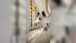 精品推荐 步行街拍抄底大神『KXCD』系列合集第9季20V 专挑年轻好看质量高的小姐姐3