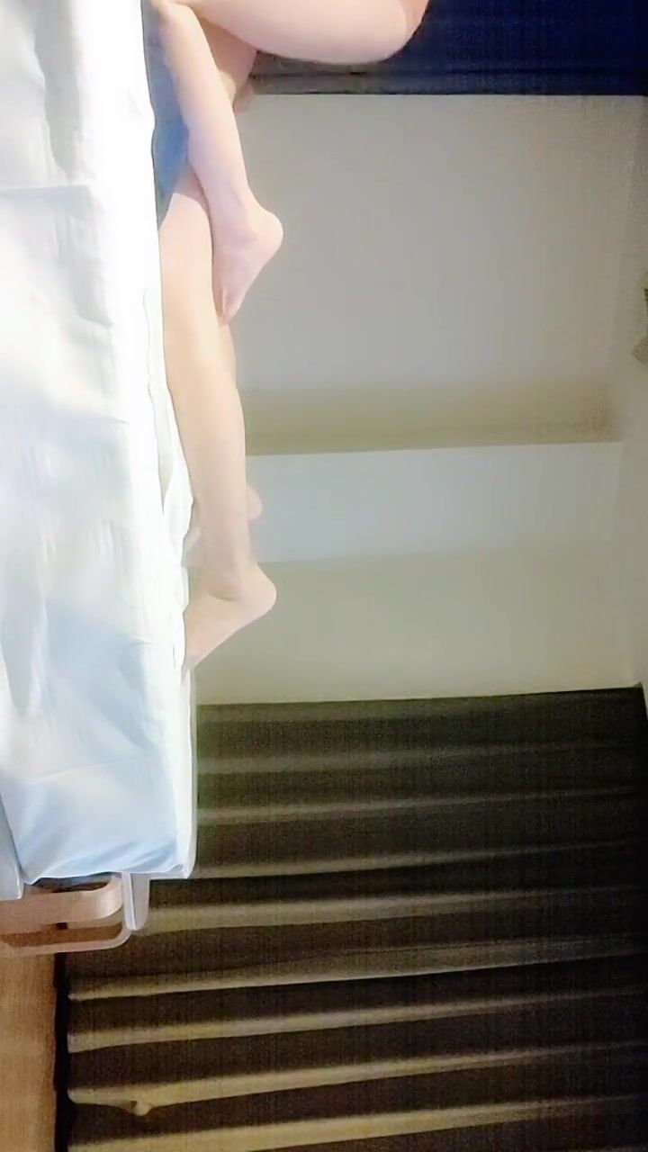 【極品模特探花】4天5場~會所絲襪開檔~口交毒龍啪一條龍