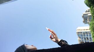 推荐 尾行抄底【抄底洋妞】路上多位靓女，阴户紧致，宝妈，不穿的骚话，逼毛好长的欲女，大长腿