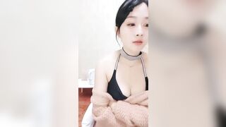 推荐 颜值嫩妹【楚木木】抖音下海放不开，道具自慰高潮，大尺度掰逼，颜值顶天，需要大哥们调教