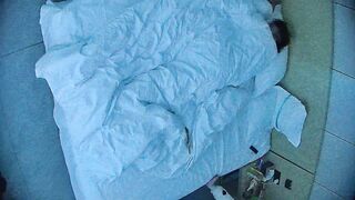 12-13新流出酒店偷拍 腰细腿长粉雕玉琢女友上位骑乘姿势超级风骚