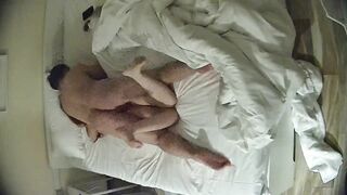 12-16流出酒店偷拍连续几天入住年轻情侣爱喝酒的呆萌美女宿醉未醒裸奔吵架崩溃大哭完整版12