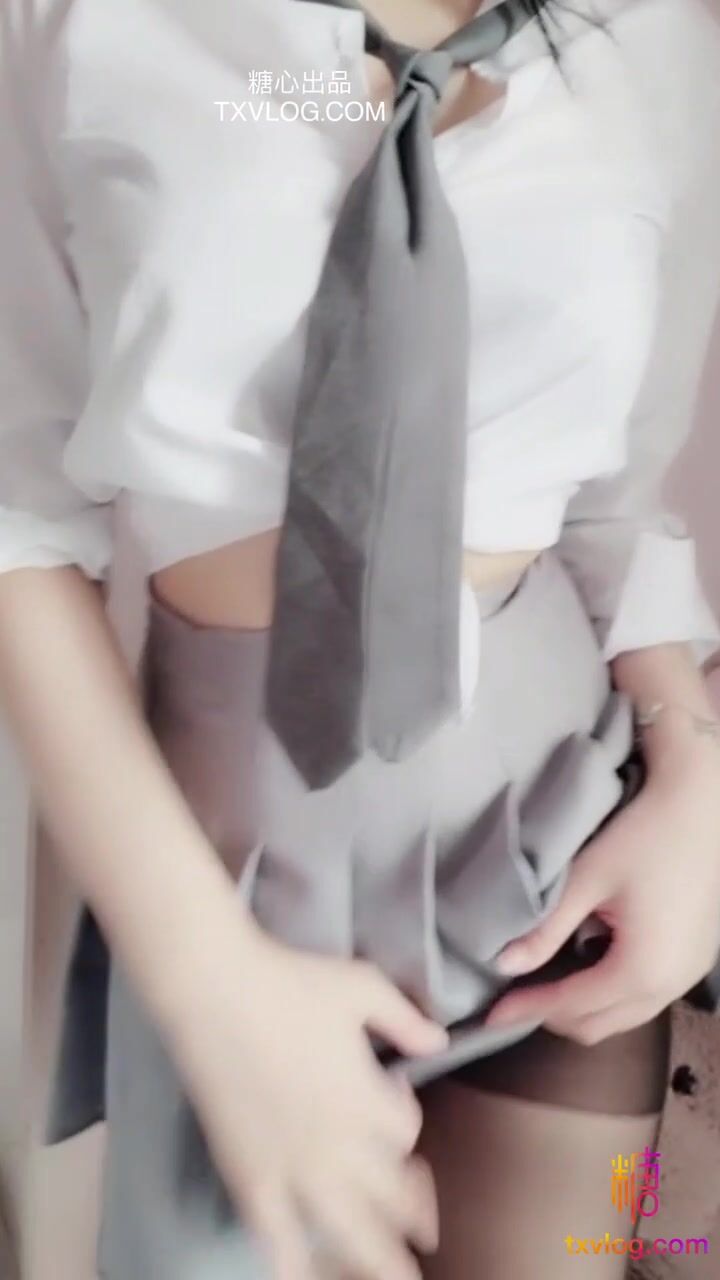 糖心出品爆乳白虎嫩穴网红女神▌私人玩物 ▌复出作JK裙摆下的震动日记 萌兔跳蛋肆虐嫩穴 爆浆蜜穴原汁原