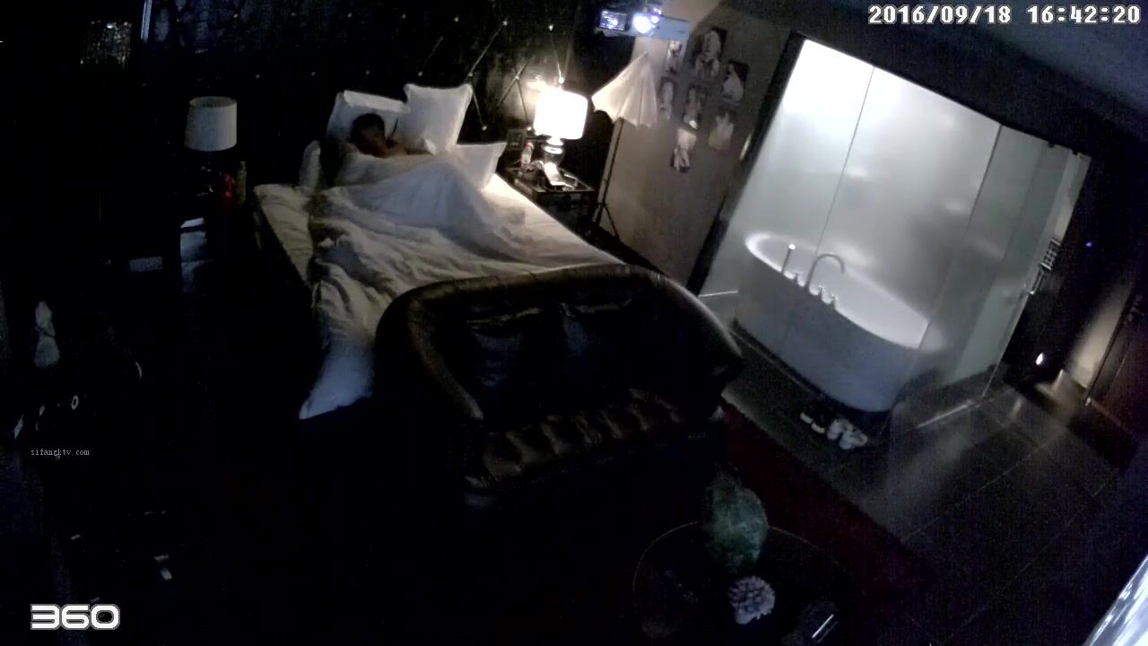 【酒店摄像头】经典黑色沙发甄选 长腿披肩美女被饥渴男友按到沙发上各种爆操 淫荡浪叫 高潮不止 高清720P版 (13)