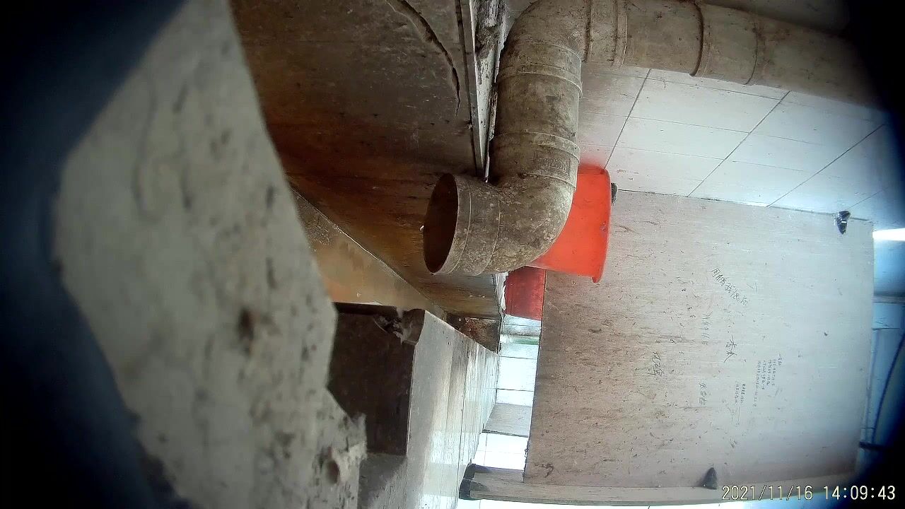 最新流出 服装厂女厕偷拍粉红色工衣的厂妹