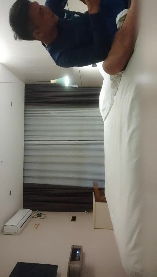 2021-12-10 小伟探花约操肉感轻熟女，服务周到翘肥臀舔背乳推 ，深喉舔屌硬了开操 ，后入侧入两个姿势缴枪