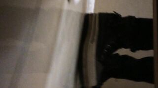 【极品 全景厕拍】 美女云集 厕拍大神潜入写字楼偷拍OL嘘嘘 披肩黑丝长腿小姐姐好漂亮啊 高清720P原版无水印