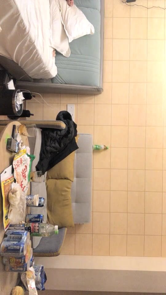 2021.12.28，【精童欲女666】，第二场，两男一女，淫乱一整夜，风骚御姐被玩得够呛，骚穴始终空闲不了