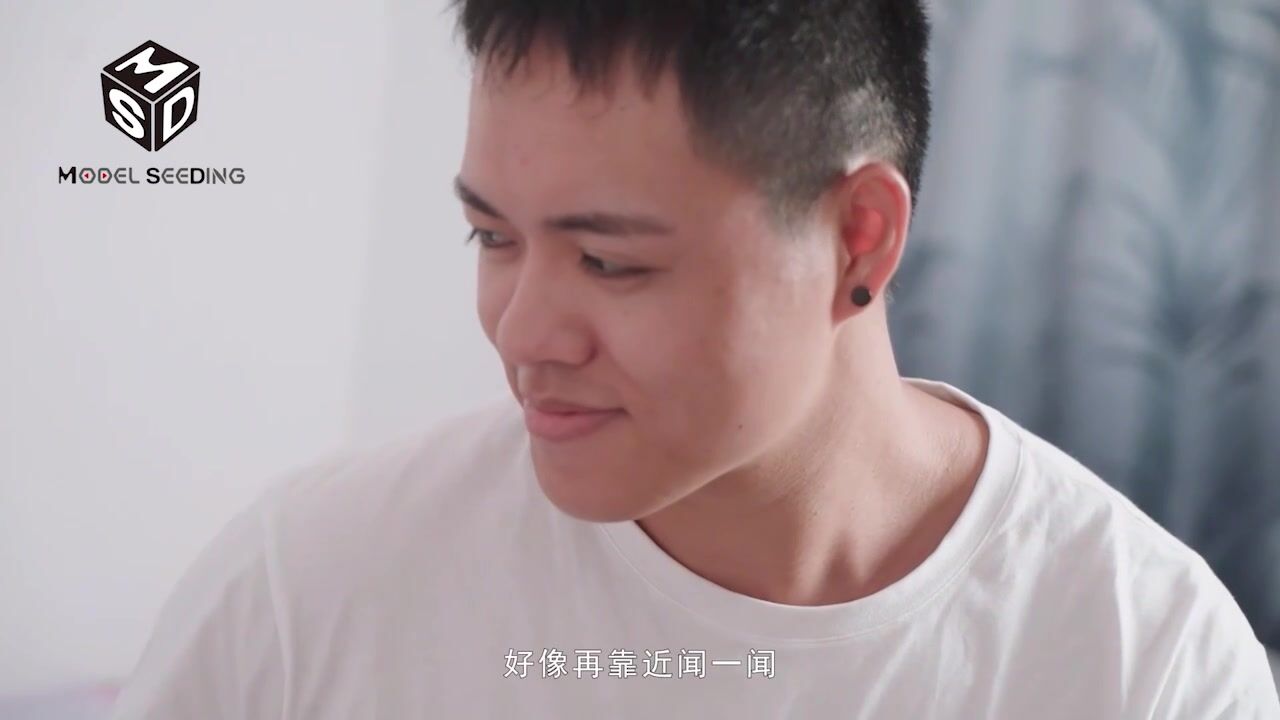 麻豆传媒 MSD045  《女上司骚气反差》醉心之时 一亲芳泽 袁子仪