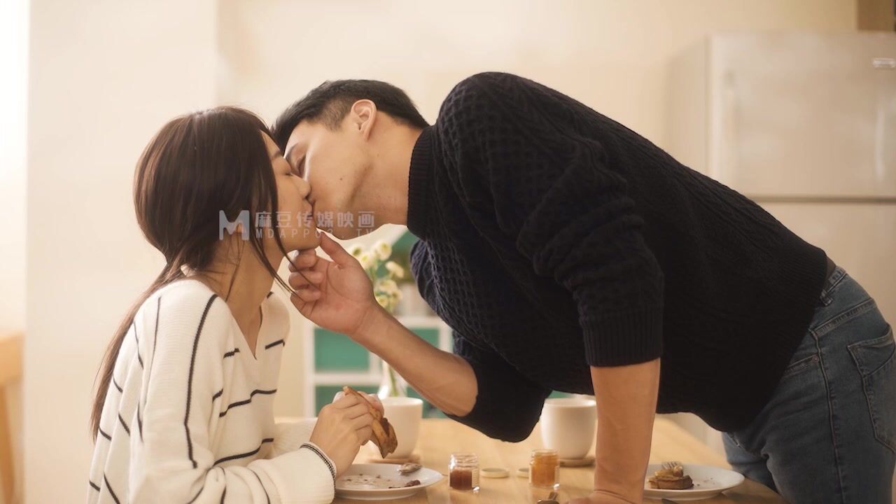 【钻石级 推荐】麻豆首支女性向AV作品-男友的私房早餐 打造专属于“你”的情欲流动 麻豆女神苏清歌 高清720P原版首发