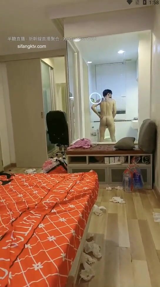 偶像级别的9分颜值8头身女神，脸蛋儿够精致，如此极品的妹子，居然还得找个男优来操她，奶子太好看了，就是看着有点假