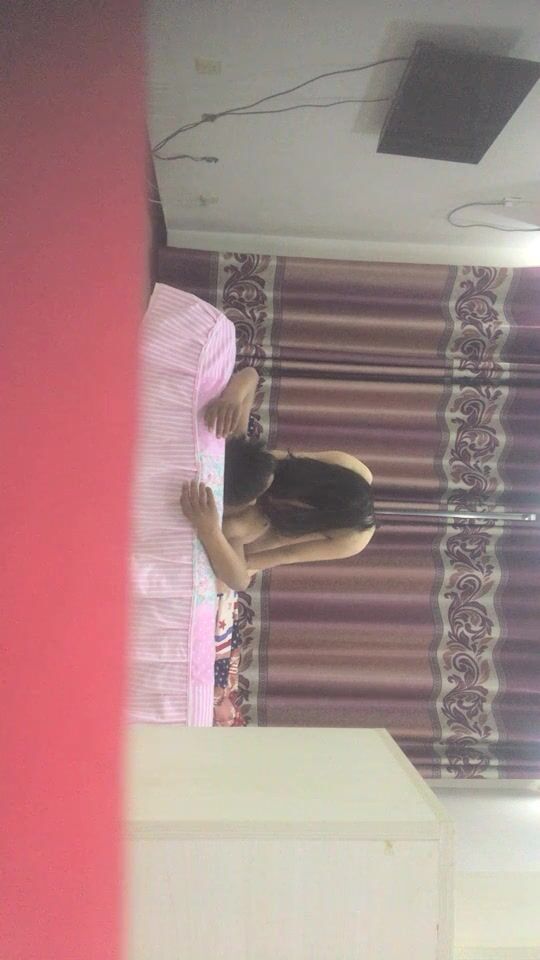 2022.1.11，【未命名32523】，真实良家偷拍，颇有几分姿色少妇，舔穴享受直哼哼，观音坐莲老汉推车，偷窥氛围感2