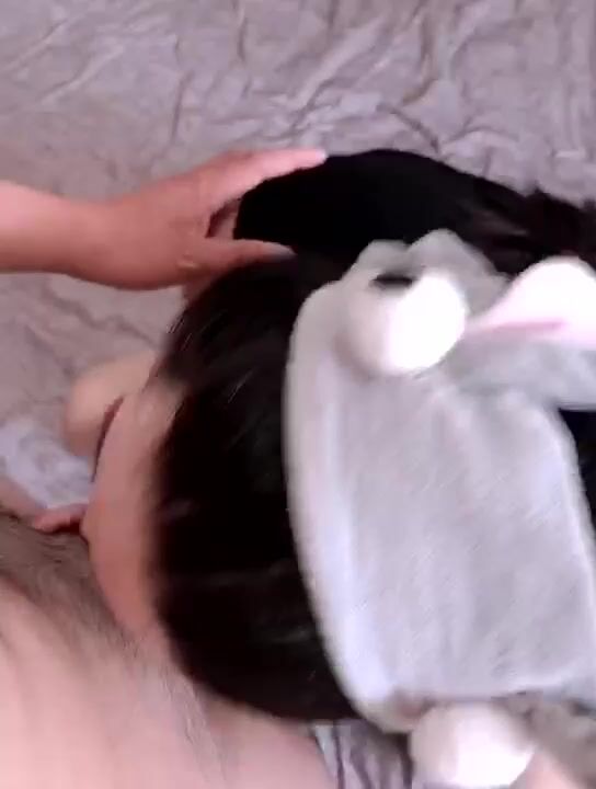 人美鲍鱼也美的小美眉，爆乳Q弹乳房，30快速结束战斗，鲍鱼太紧了，射了还想肏