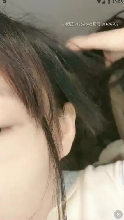 最美最极品的粉粉可爱萝莉之一，高三在读，全身粉嫩清纯可口 很好吃的样子，露脸非常纯情美丽，奶子饱满又挺拔，大叔的最爱