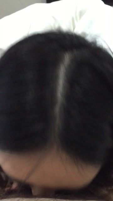 射嘴里比内射更好不是吗？爸爸要射了，别动别动别动，疯狂摇头吃鸡的大眼御姐，我爱啦，好LOVE！